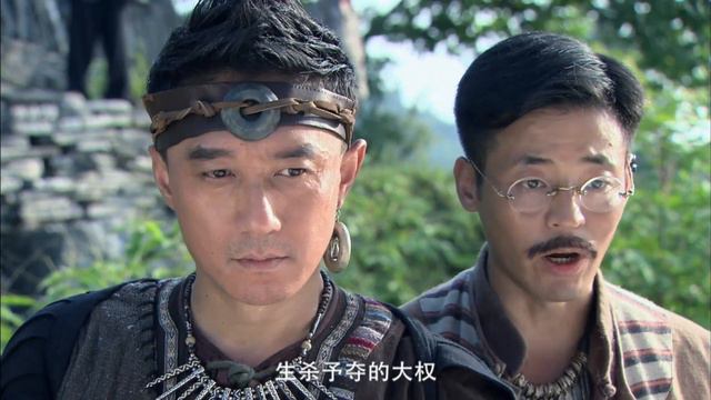 【ENG SUB】狼烟姐妹06丨红六军遭遇围剿！女机要员秘密突围，恰遇躲避土豪抓捕的猎户女儿，两人义结金兰，共同抵御外敌入侵！ смотреть онлайн