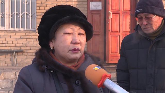 Талийгаач охины эмээгийн яриа смотреть онлайн