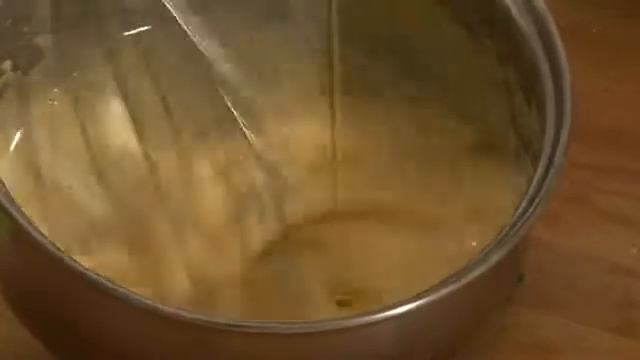 Зеленая спаржа с голландским соусом и красной икрой смотреть онлайн