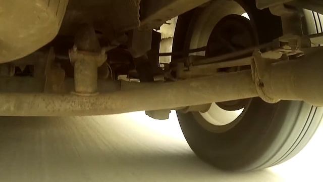 Dodge caravan V6 3.3: Задняя подвеска в движении. смотреть онлайн