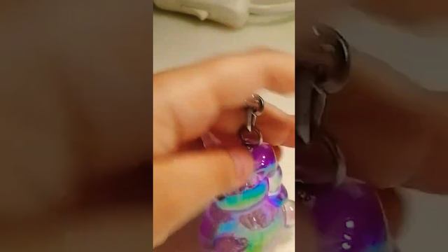 единорог 🦄 брелок смотреть онлайн