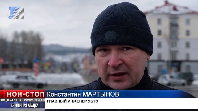 Почему дорожники закрывают ямы кирпичами? смотреть онлайн