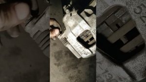 Замена передних тормозных колодок Chevrolet Авео Т-250 ( Шанхай) 1.6