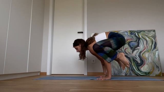 From Bakasana To Shirshasana | переход из бакасаны в ширшасану