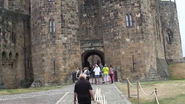 ХОГВАРТС СУЩЕСТВУЕТ?! | ХОГВАРТС В РЕАЛЬНОЙ ЖИЗНИ! смотреть онлайн