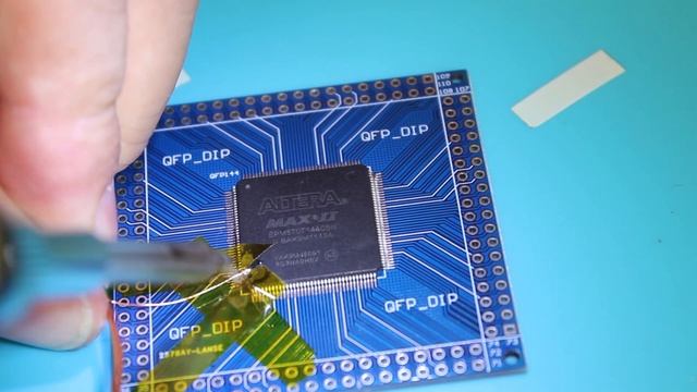 Как восстановить выводы микросхемы TQFP. (Часть 2) Как я учился паять SMD компоненты. смотреть онлайн