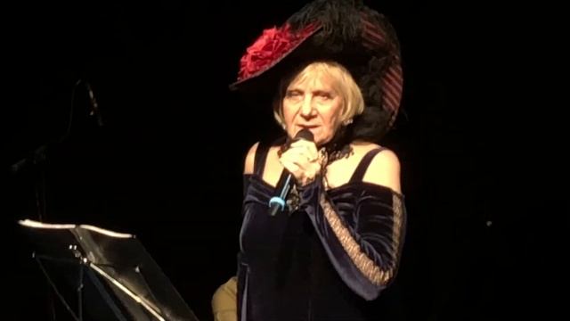 Людмила Петрушевская - Besame Mucho (Юбилейное кабаре, Театр Наций 26.05.2018) смотреть онлайн