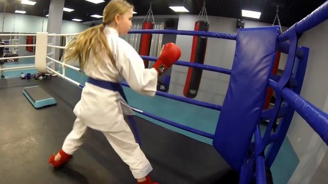 персональное занятие с тренером в зале смотреть онлайн