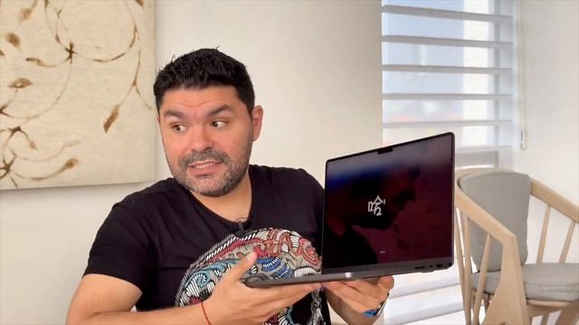 Unboxing MacBook Pro 14