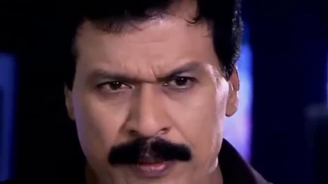 अभिजीत ने पूर्वी को डंडे से मारा ! смотреть онлайн
