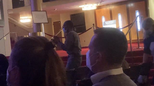 Посещение Кеннеди Центра в центре Вашингтона (США),который возобновил свою работу- 18 ноября 2021 № смотреть онлайн