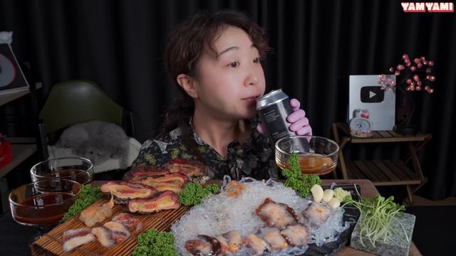 홍해삼 내장 뽑아먹는건 진리지!!Mukbang eating show смотреть онлайн