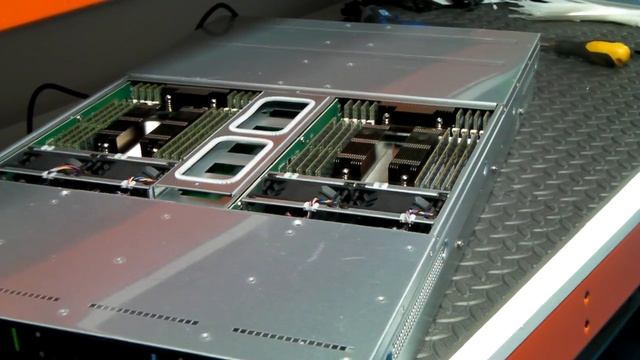 SY204 Quad Node Server For Xeon E5 2600 by X-Case UK смотреть онлайн
