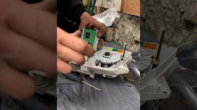 Honda Goldwing gl1500se replacing display screen смотреть онлайн