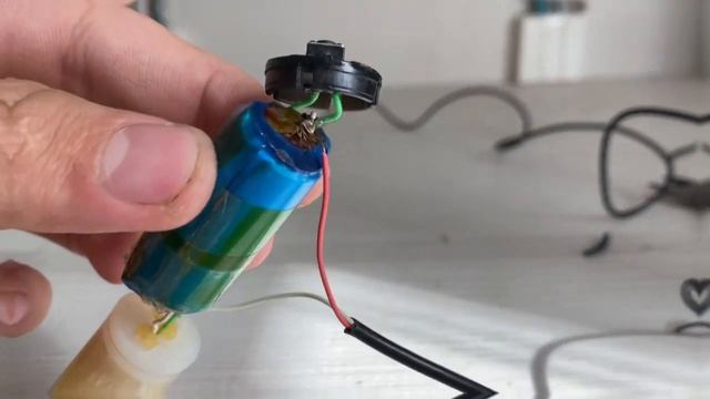 КАК безопасно ЗАРЯДИТЬ HQD без ЗАРЯДКИ | ЗАРЯЖАЕМ HQD с помощью ПАВЕРБАНКА ⚡️ смотреть онлайн