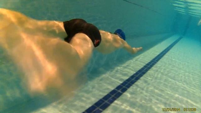 25 метров проплыл под водой))) смотреть онлайн