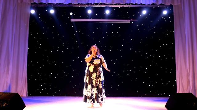 Карина Каселяускайте - Месяц май (live) смотреть онлайн