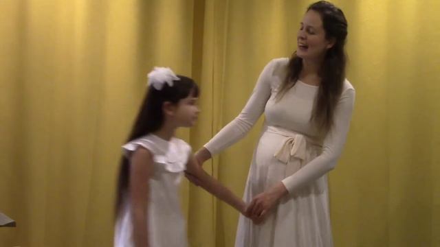 Песня - танец "Доченька и мама" (слова и музыка Юлии Филипповой) смотреть онлайн