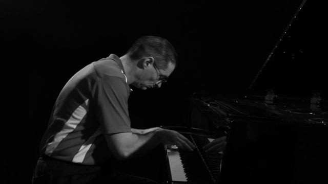 Prelude op. 23 no. 5, Rachmaninoff - Philip Johnston, piano смотреть онлайн