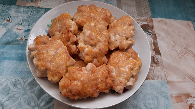 Рубленые куриные котлеты с сыром.mp4 смотреть онлайн