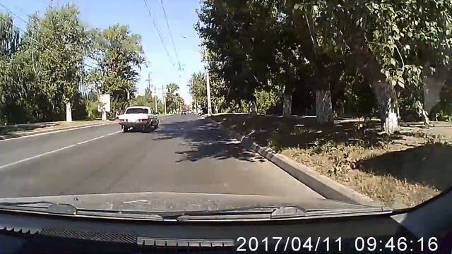 ХОТЬ НЕ ВЫЕЗЖАЙ НИКУДА смотреть онлайн