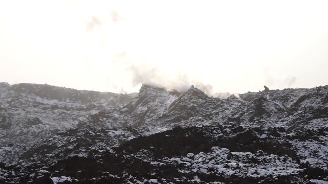 Хотьба по лаве (снято на Sony SLT-A99) смотреть онлайн