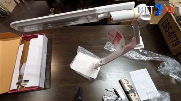 Artstyle TL-402W (RL-402W1) / Настольная лампа с сенсорным выключателем