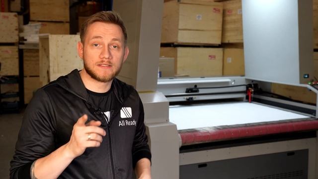 Конвейерный станок для резки ткани со сканированием. Обзор Elixmate Conveyor 1610 CAM смотреть онлайн