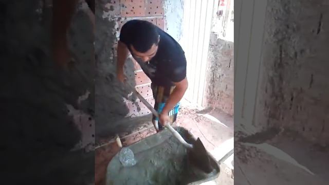 Brincando de rebocar de pá.. смотреть онлайн