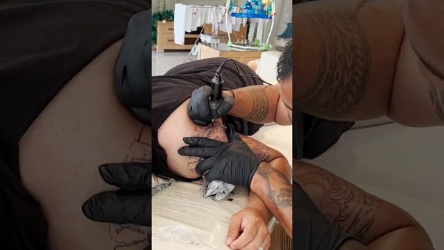 Incredible Birth Clock Tattoo Design смотреть онлайн