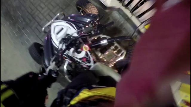 ДПС поймали квадроцикл Yamaha Raptor 700 прямо на заправке. Какой итог? смотреть онлайн
