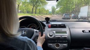 Как не вилять на дороге и ездить ровно?