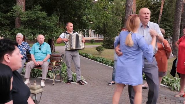 ДОСУГ | ВЕЧЕРНЯЯ РАЗВЛЕКАТЕЛЬНАЯ ПРОГРАММА "Играй, баян!". Санаторий "Чёнки" смотреть онлайн