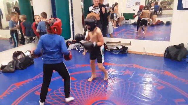 Атака Тренировка КУЛАЧНЫЙ БОЙ БОЙЦЫ Вера Пугач с Алексей Косарев БОЙЧЕ СТИЛЬ 14 10 2017 смотреть онлайн