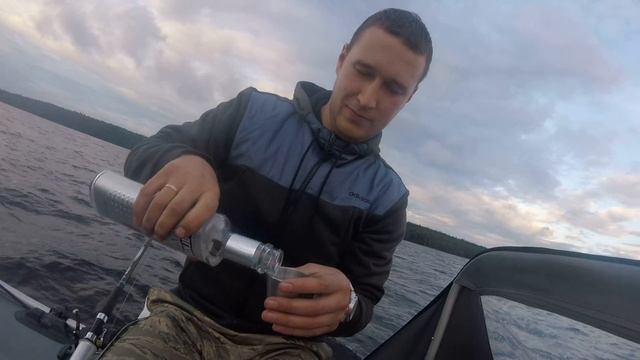 Трое в лодке смотреть онлайн