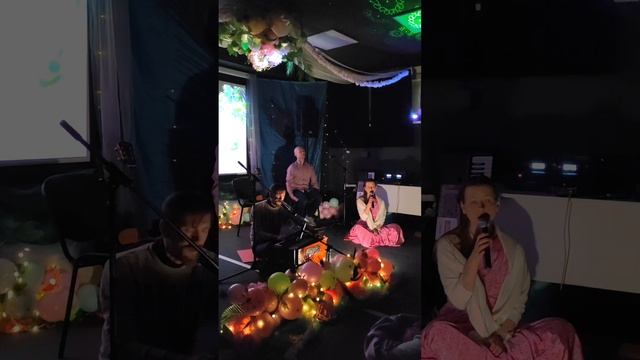 Ом намо бхагавате Васудевая. Гоура Гиридхари дас смотреть онлайн