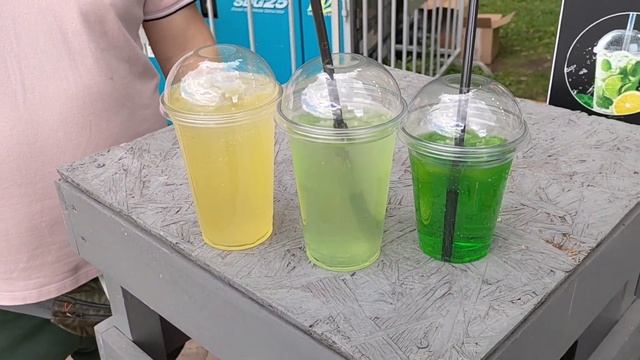 Белка под юбкой. Опасные белки Царицыно. Подарок от Сетика. смотреть онлайн