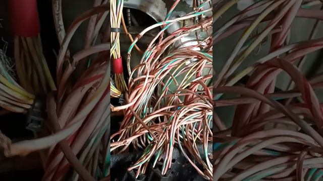 часть 1 Авто после обстрела ЭЛЕКТРОПРОВОДКА АВТОМОБИЛЯ грузовика рено ПОСЛЕ ОСКОЛКОВ смотреть онлайн