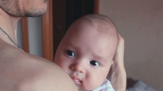 Младенец улыбается. Slava the Boy смотреть онлайн