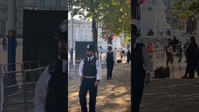 Лондон Букингемский дворец прощание с королевой Елизаветой #лондон #london #букингемскийдворец #202 смотреть онлайн