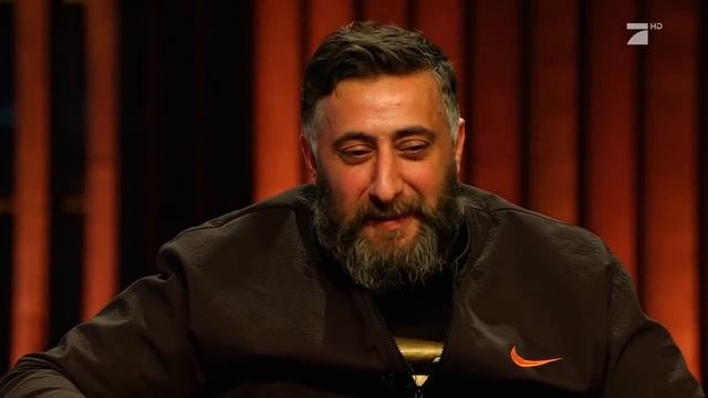 Veysel & Kida Khodr Ramadan plaudern über 4 Blocks | TEIL 1 | Late Night Berlin | ProSieben смотреть онлайн