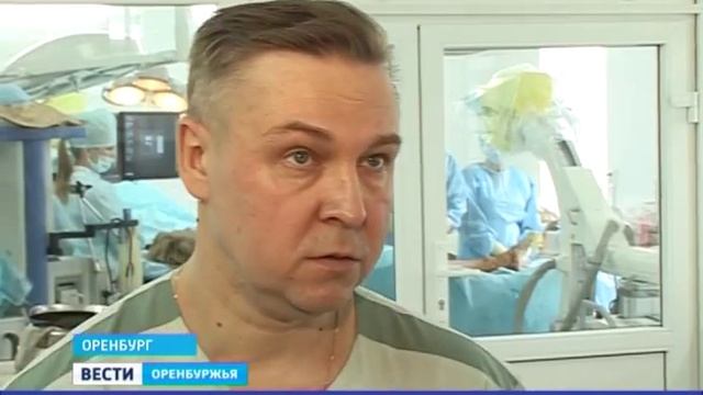 Не вскрывая место перелома на семинаре по правильному соединению костей врачей учили ювелирной рабо смотреть онлайн