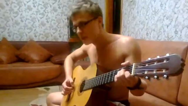 парень молодец!!!! первый раз на гитаре играет