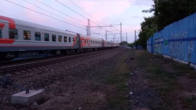 Тепловоз ТЭП70-0279 с поездом №546С Адлер — Орск смотреть онлайн