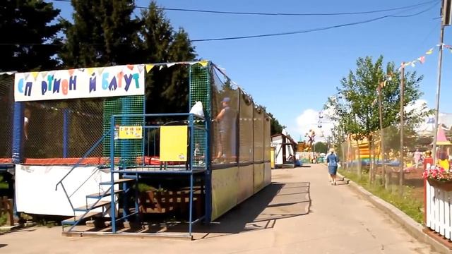 Парк аттракционов в Питере смотреть онлайн