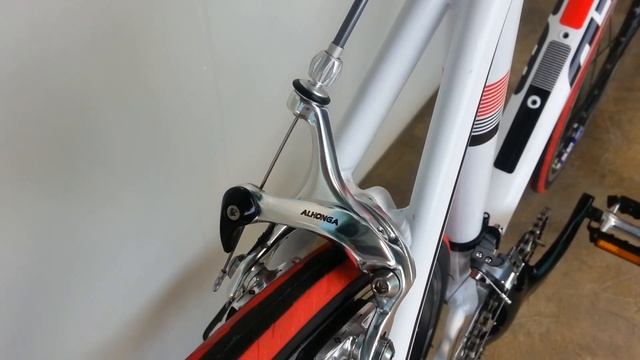 Bicicleta de Carrera Atom Race 700 смотреть онлайн