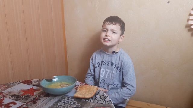 Благодарное сердце. Мальчик от сердца рассказал стих. смотреть онлайн