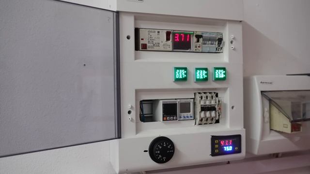 Wysoka Autokonsumpcja Uzyskana Sterowaniem Prądowym A Nie Napięciowym