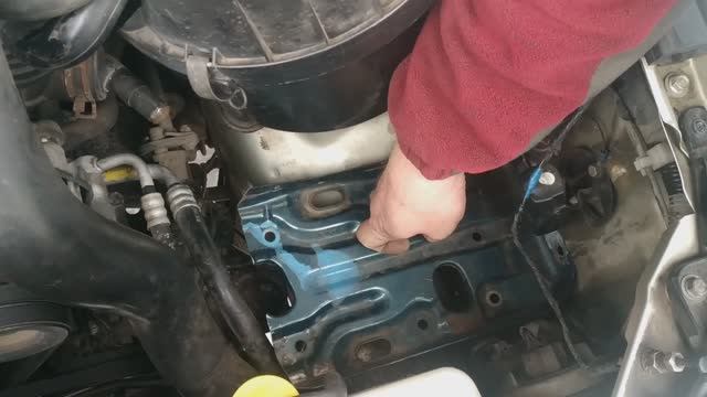 Установка площадки для второго аккумулятора на Мазда БТ-50, Форд Рейнджер смотреть онлайн