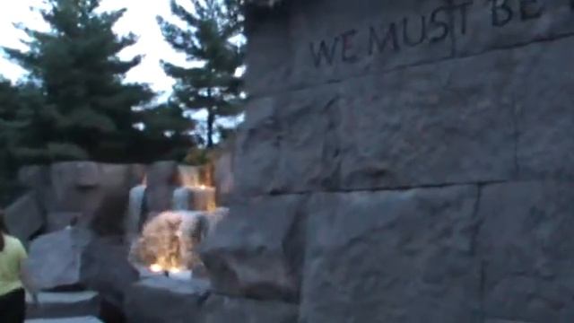 Franklin D. Roosevelt Administration Garden Memorial смотреть онлайн